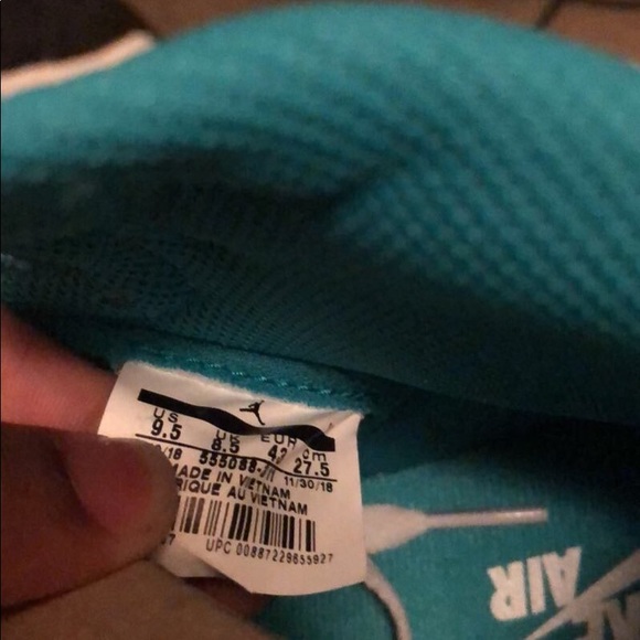 Turbo Green Jordan 1s - Picture 5 of 5